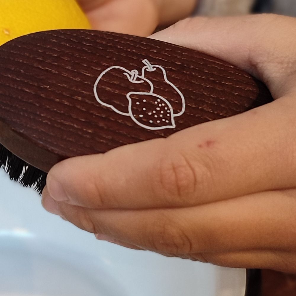 Brosse à légumes enfant