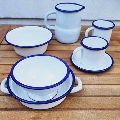 Lot de contenants en acier émaillé bleu et blanc