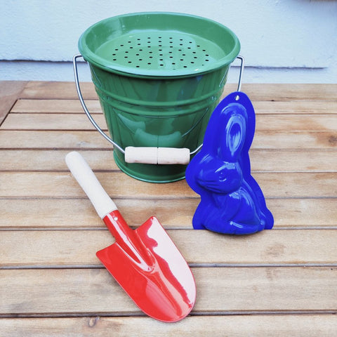 Lot en acier émaillé pour la plage rouge, vert et bleu