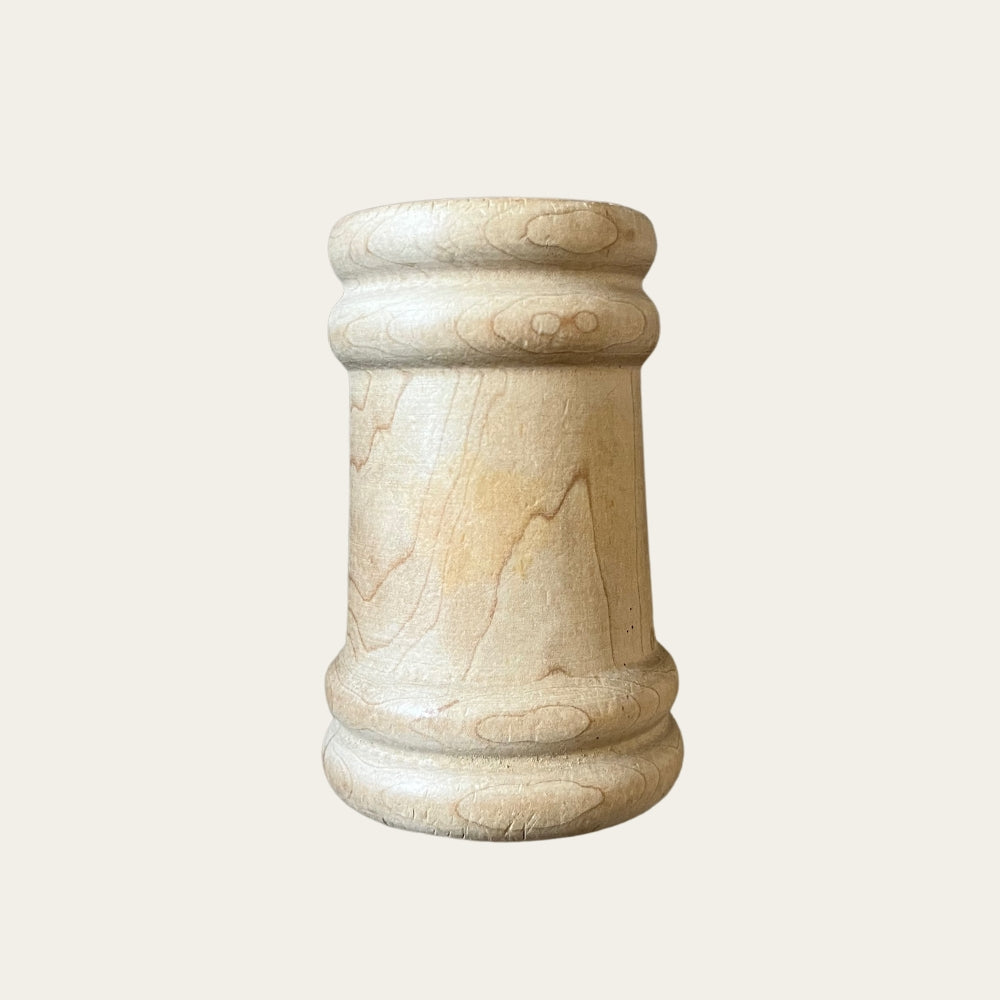 Pot à crayons en bois