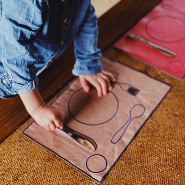 Set de table enfant brodé